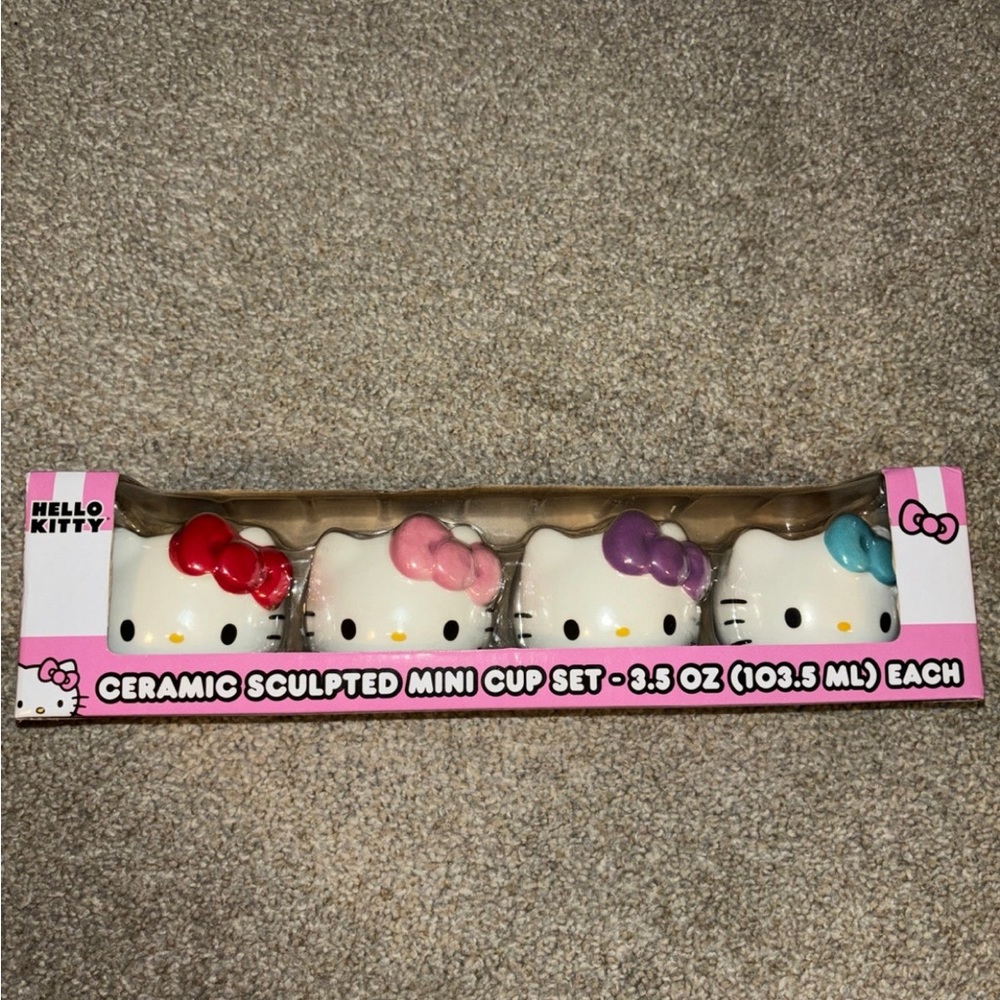 Hello Kitty Ceramic Mini Cup Set